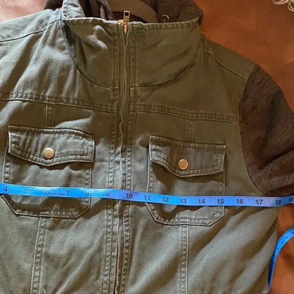 Ashley By 26 International Green and Black Utility Jacket - Picture 5 of 6